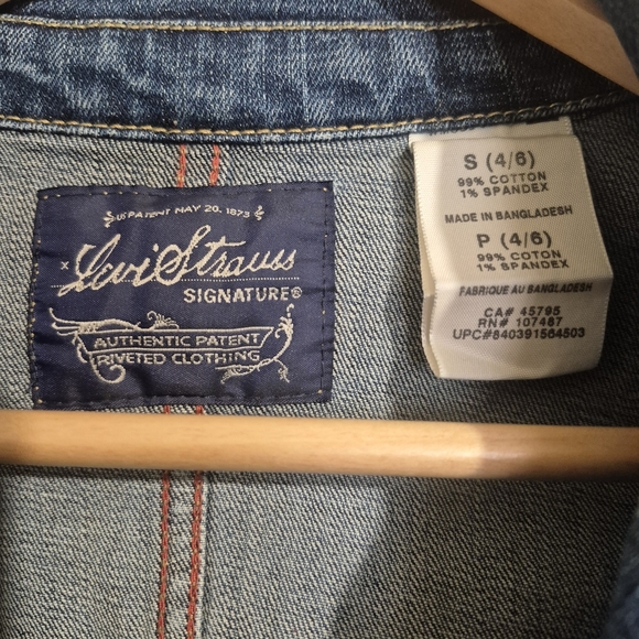 Levi's Women's Denim Jacket with Yellow Stitching - Picture 2 of 4